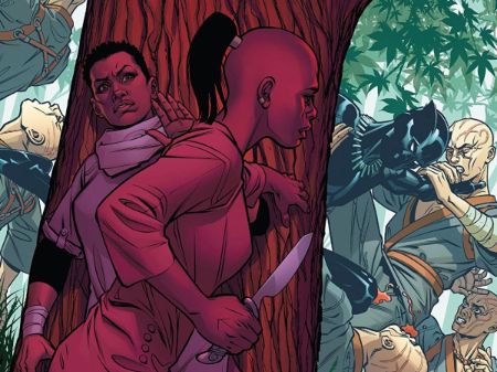Ayo hiding behind a tree while black panther is fighting an enemy
